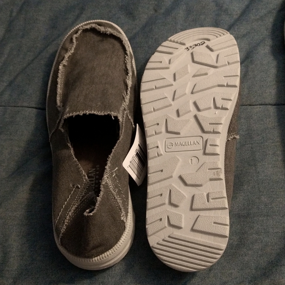 Magellan mens slip on sz10